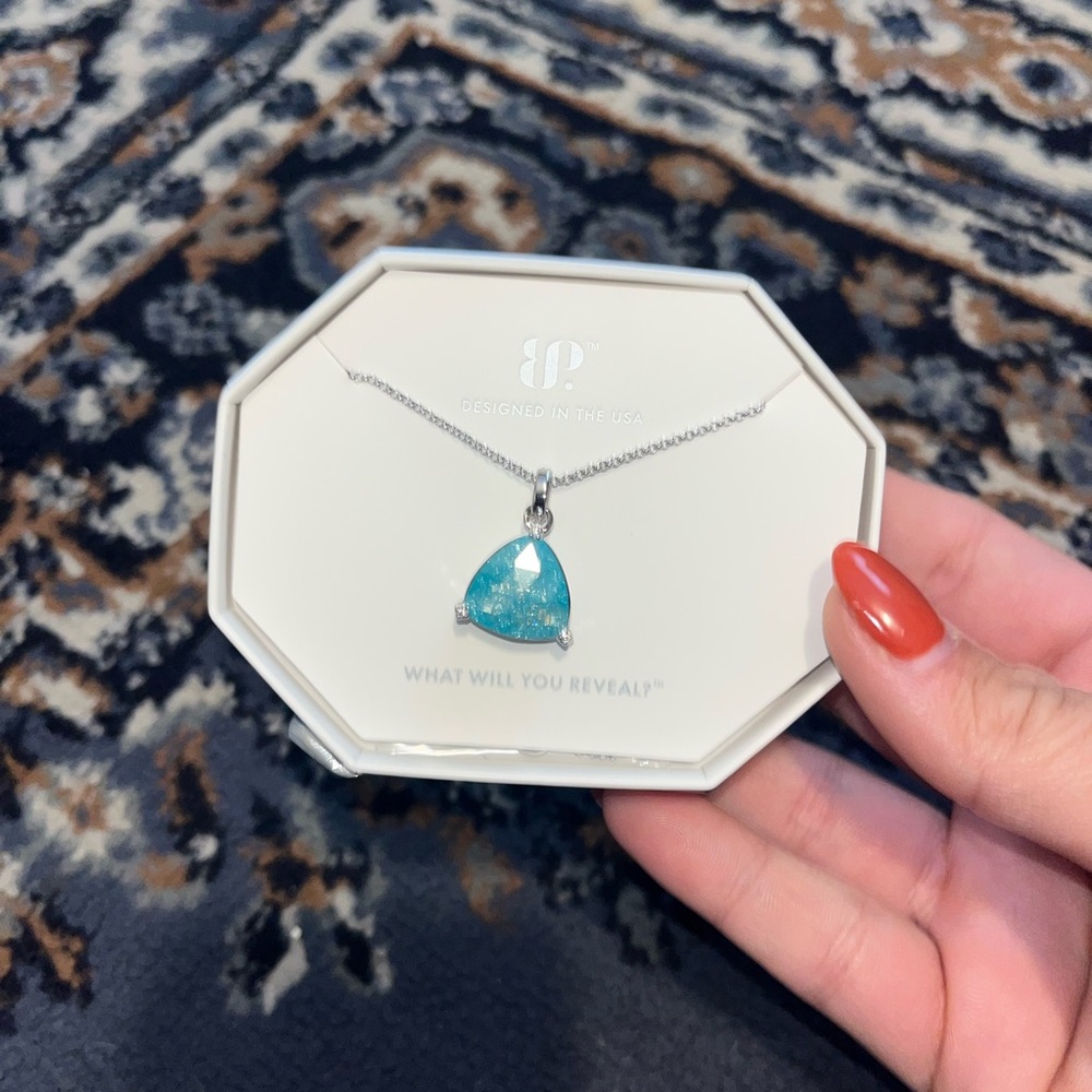 Bomb Party Necklace 

NX70046
Eternal Pursuit